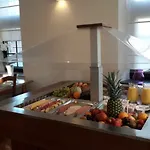 Au Manoir Des Vallees Bed and Breakfast