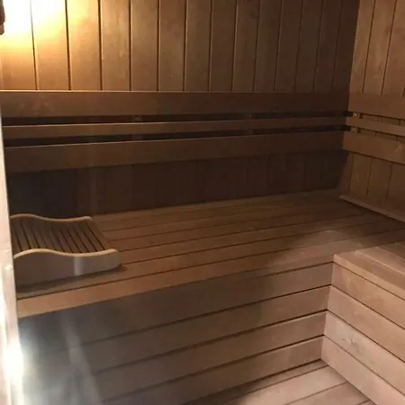 Au Manoir Des Vallees 4* Maffe