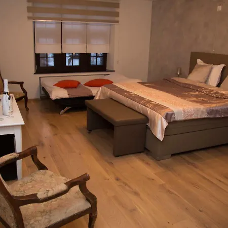 Couette-café Au Manoir Des Vallees 4*