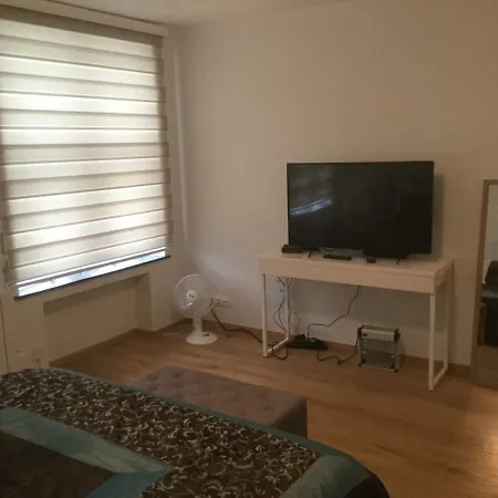 Au Manoir Des Vallees Bed & Breakfast