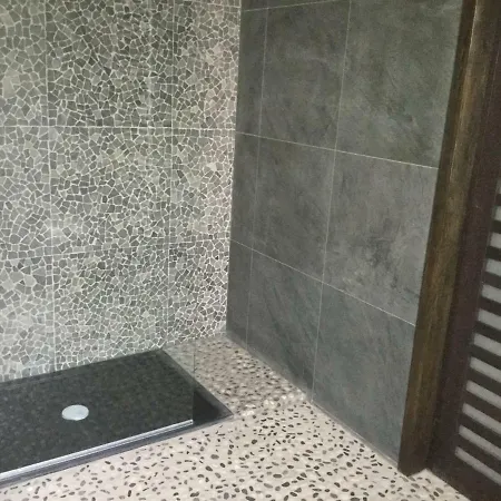 Au Manoir Des Vallees 4*