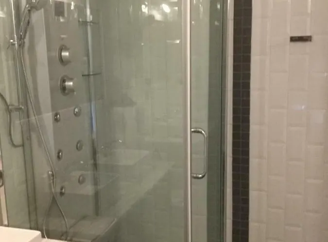 Au Manoir Des Vallees 4*